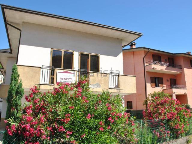 Casa in vendita a Valdagno, Veneto