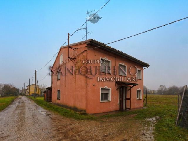 Casa in vendita a Pianura Reggiana, Re