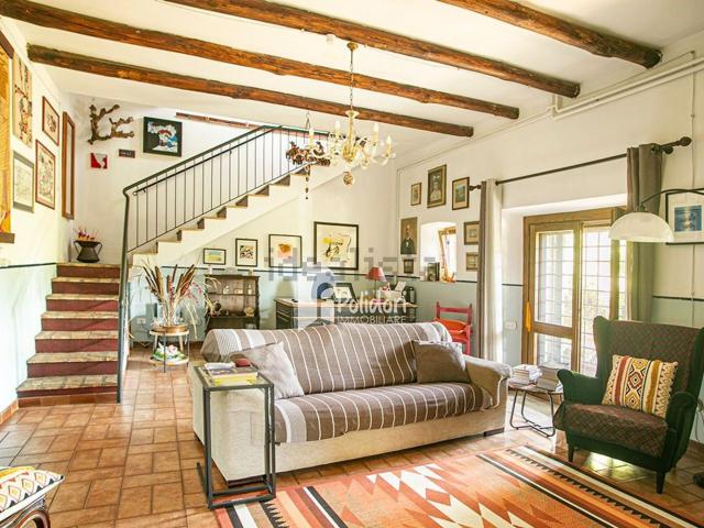 Casa in vendita a Rocca Sinibalda, Rieti