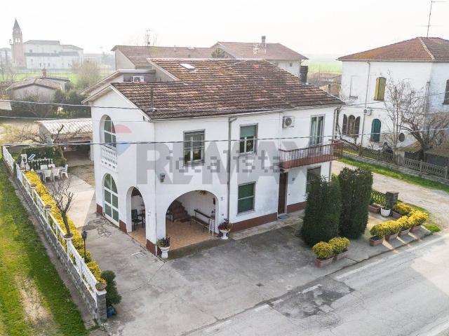 Casa in vendita a Polesine Zibello, Busseto