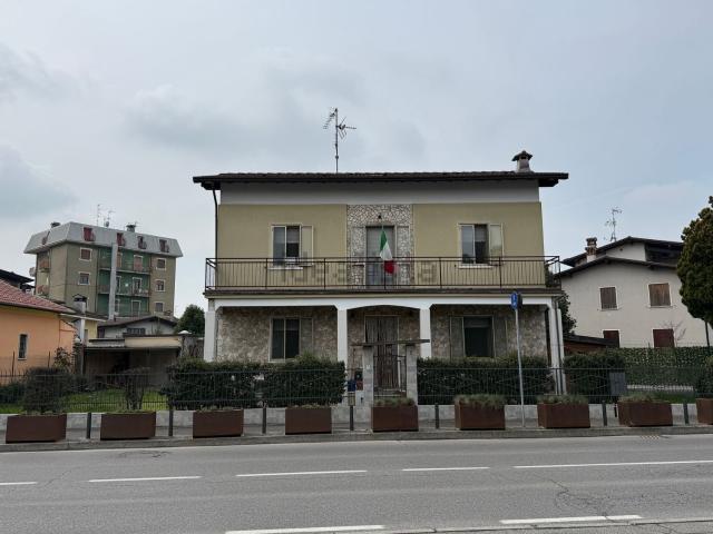 Casa in vendita a Ghedi, Lombardia