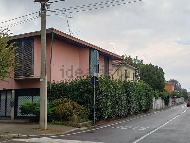 Casa in vendita a Vanzaghello, Lombardia