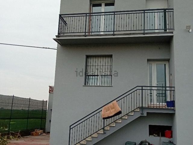 Casa in vendita a Terra di Mezzo, Re