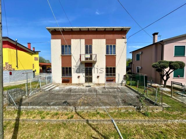 Casa in vendita a Anguillara Veneta, Veneto