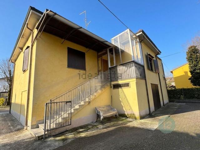 Casa in vendita a Unione Comuni Modenesi Area Nord, Mirandola