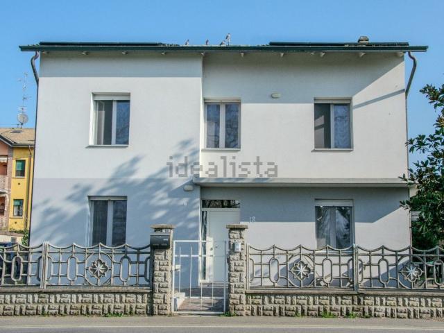 Casa in vendita a Terra di Mezzo, Re