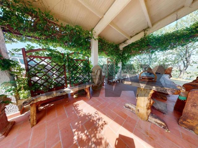 Casa in vendita a Fratticiola Selvatica, Perugia