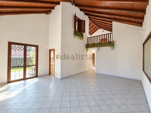 Casa in vendita a Caneto, Borgosesia
