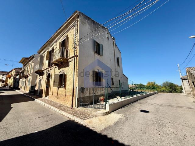 Casa in vendita a Villalfonsina