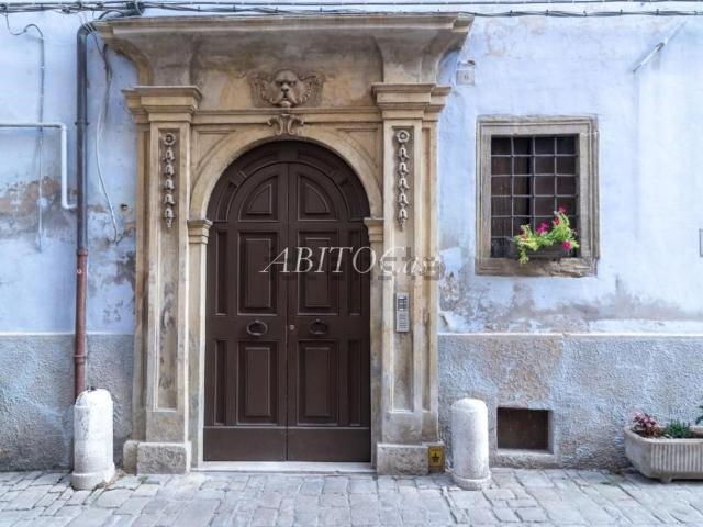 Casa in vendita a Quartiere Mercatale, Marche