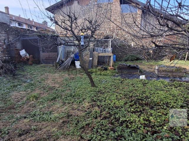 Casa in vendita a Castano Primo, Milano