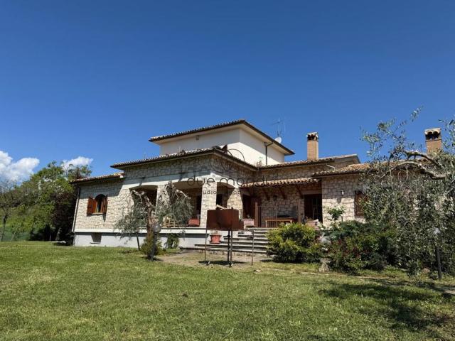Casa in vendita a San Venanzo, Spoleto