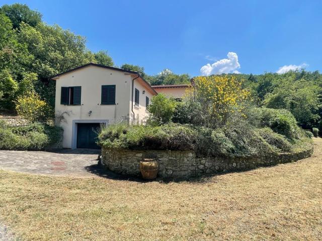 Casa in vendita a Palazzo Del Pero, Toscana