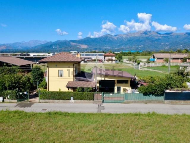 Casa in vendita a Favria, Torino