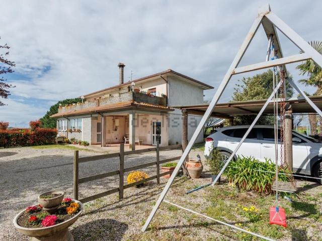 Casa in vendita a Poggino, Viterbo