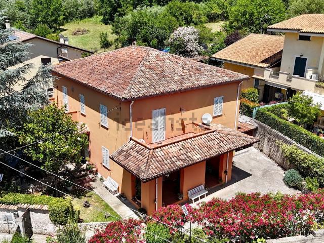 Casa in vendita a Ceccano, Lazio
