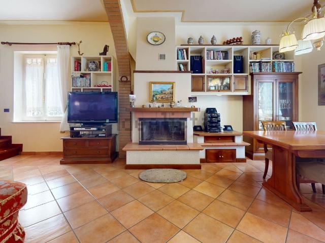 Casa in vendita a Assisi, Umbria