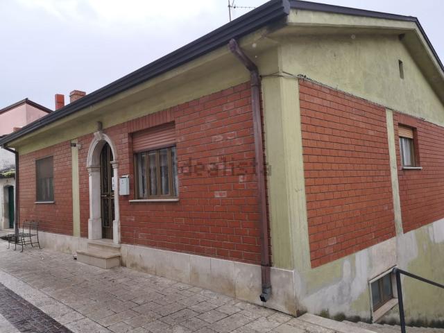 Casa in vendita a Sant'angelo All'esca, Campania