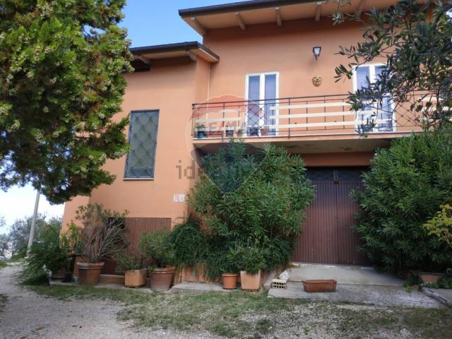 Casa in vendita a Montefalco, Umbria