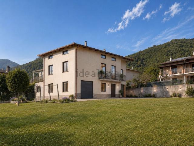 Casa in vendita a Fossato Di Vico, Umbria