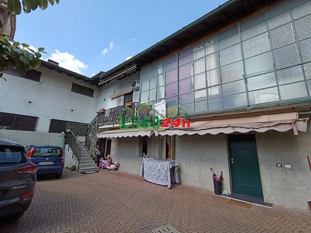 Casa in vendita a Rovello Porro, Lombardia
