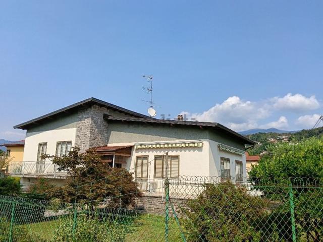 Casa in vendita a Comunità Montana Valli del Verbano, Luino