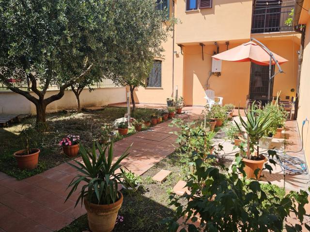 Casa in vendita a La Torricella, Prato