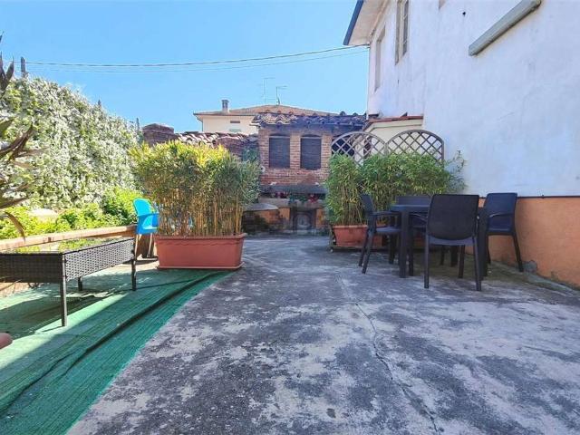 Casa in vendita a Lunata, Capannori