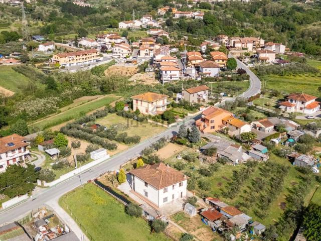 Casa in vendita a Santa Maria A Monte, Toscana