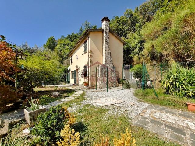 Casa in vendita a Caniparola, Fosdinovo