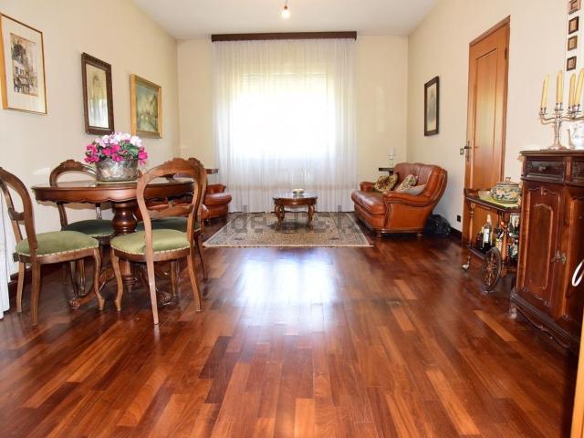 Casa in vendita a Moglia, Lombardia