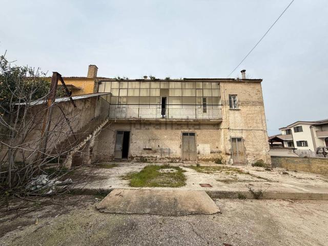 Casa in vendita a Villa Di Briano, Campania