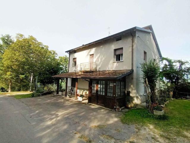 Casa in vendita a Appennino Reggiano, Re