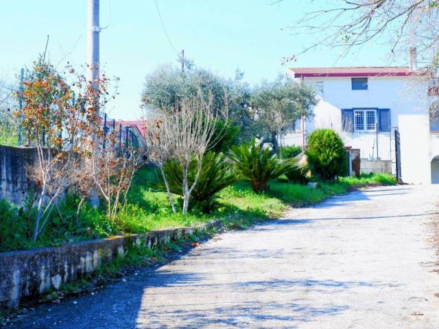 Casa in vendita a Limatola, Campania