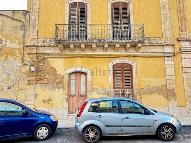 Casa in vendita a Avola, Sicilia