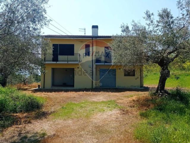 Casa in vendita a Elice, Pescara