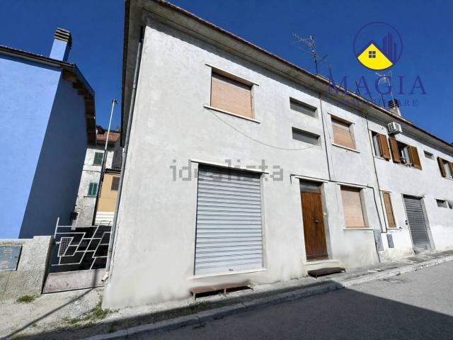 Casa in vendita a Cerreto, Marche