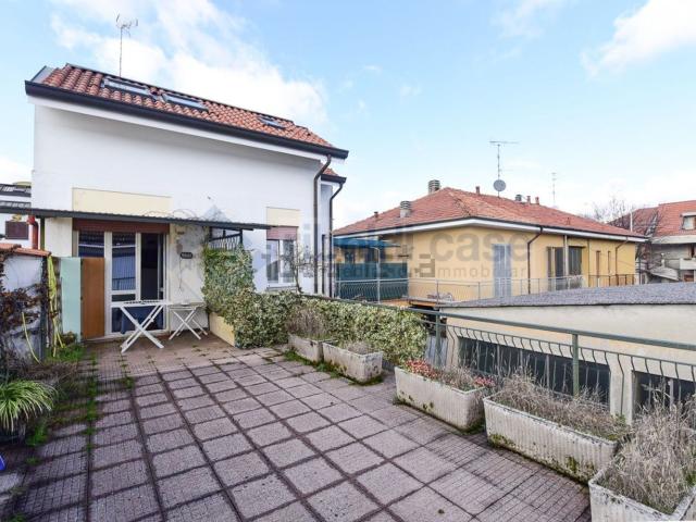 Casa in vendita a Mariano Comense, Lombardia
