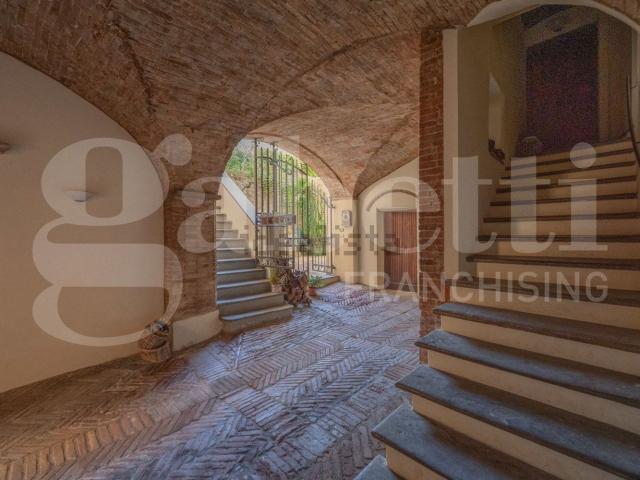 Casa in vendita a San Leo Bastia, Umbria