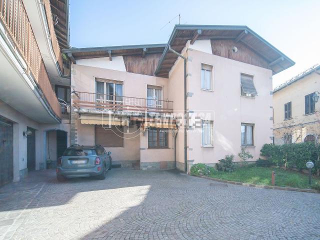 Casa in vendita a Gazzada Schianno, Schianno