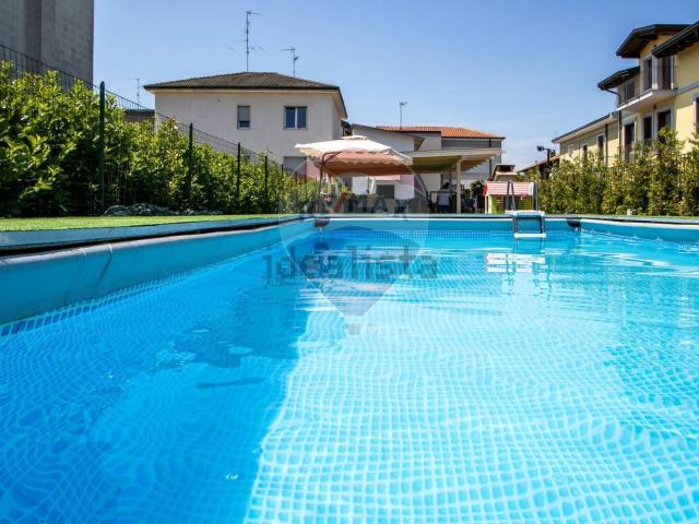Casa in vendita a Triuggio, Lombardia