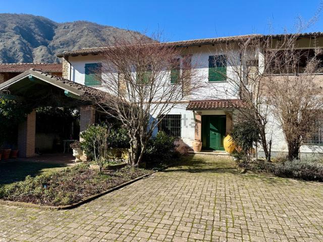 Casa in vendita a Piemonte, Alessandria