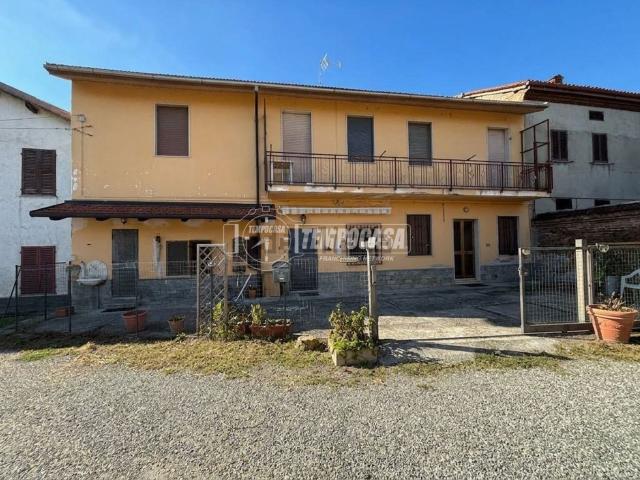 Casa in vendita a Brusaschetto, Camino