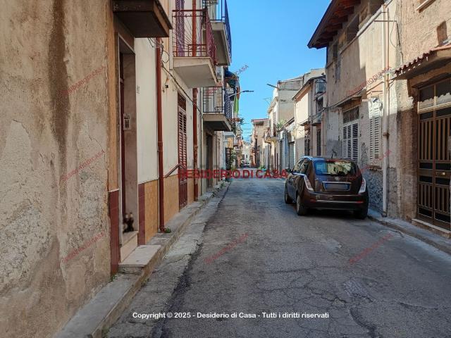 Casa in vendita a Partinico, Sicilia