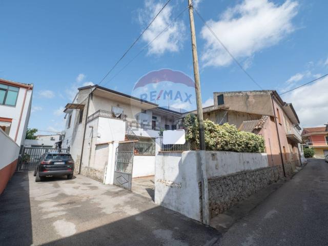 Casa in vendita a Carinola, Campania