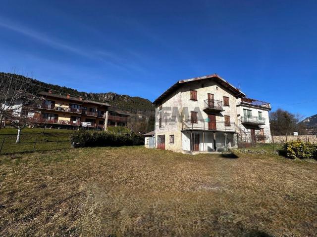 Casa in vendita a Agro, Castione Della Presolana