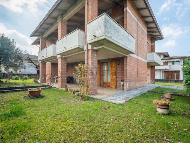 Casa in vendita a Val d’Enza, Re