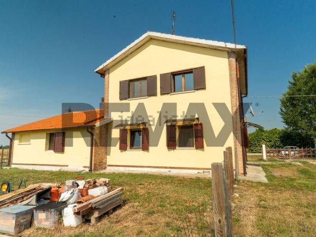 Casa in vendita a Unione Terre e Fiumi, Copparo