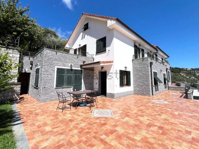 Casa in vendita a Chiavari, Liguria