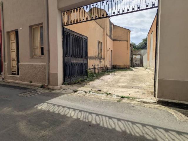 Casa in vendita a Monserrato, Sardigna/Sardegna